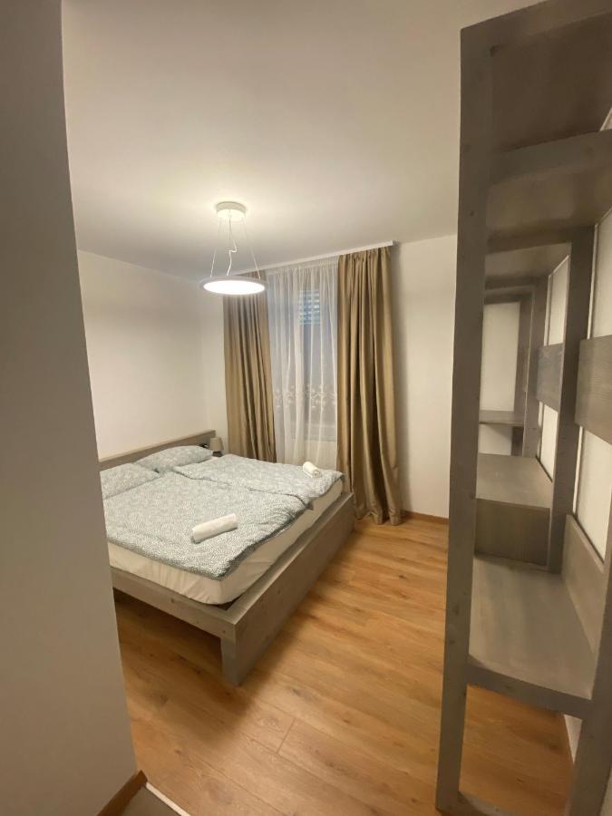 Apartment Nona Polda *