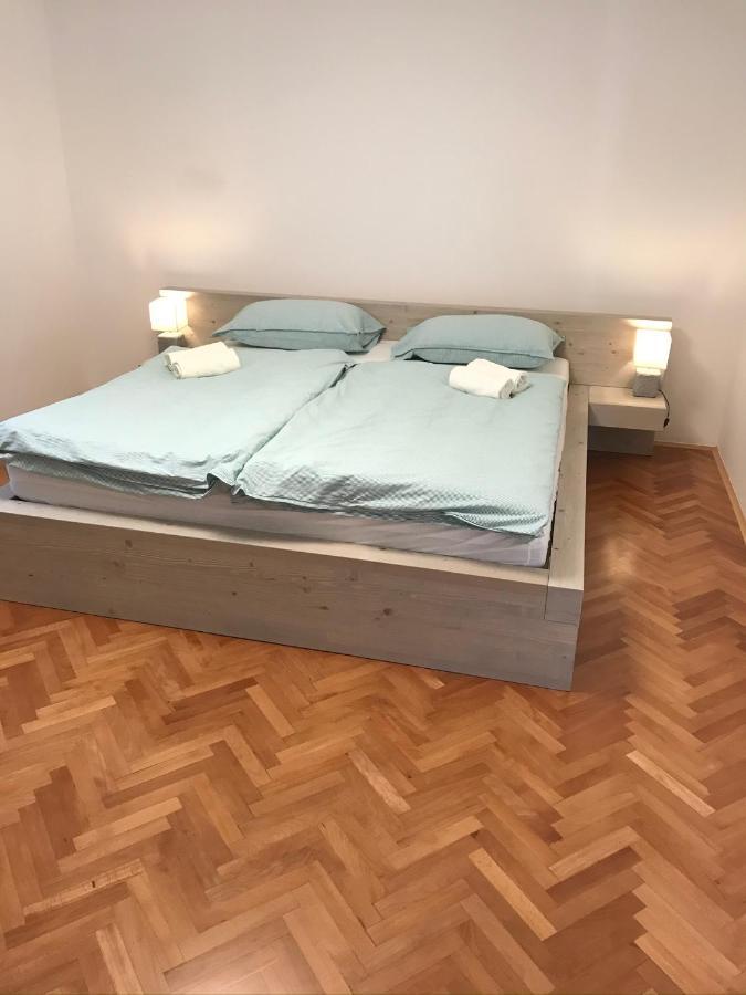 Apartment Nona Polda *
